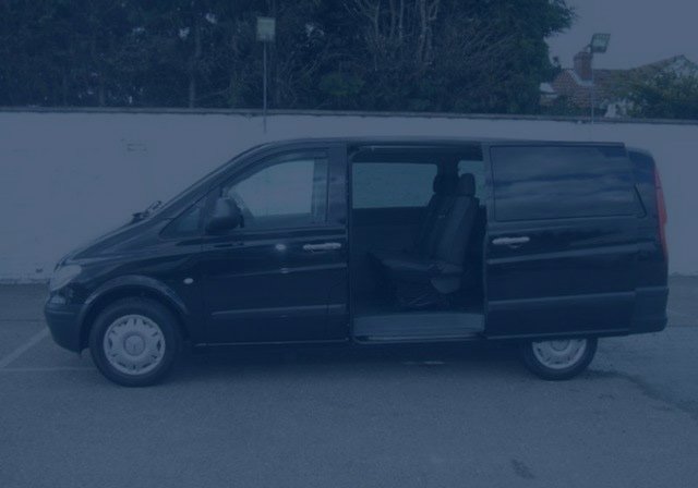 Minibus Taxis In Uxbridge - MINICABS in Uxbridge